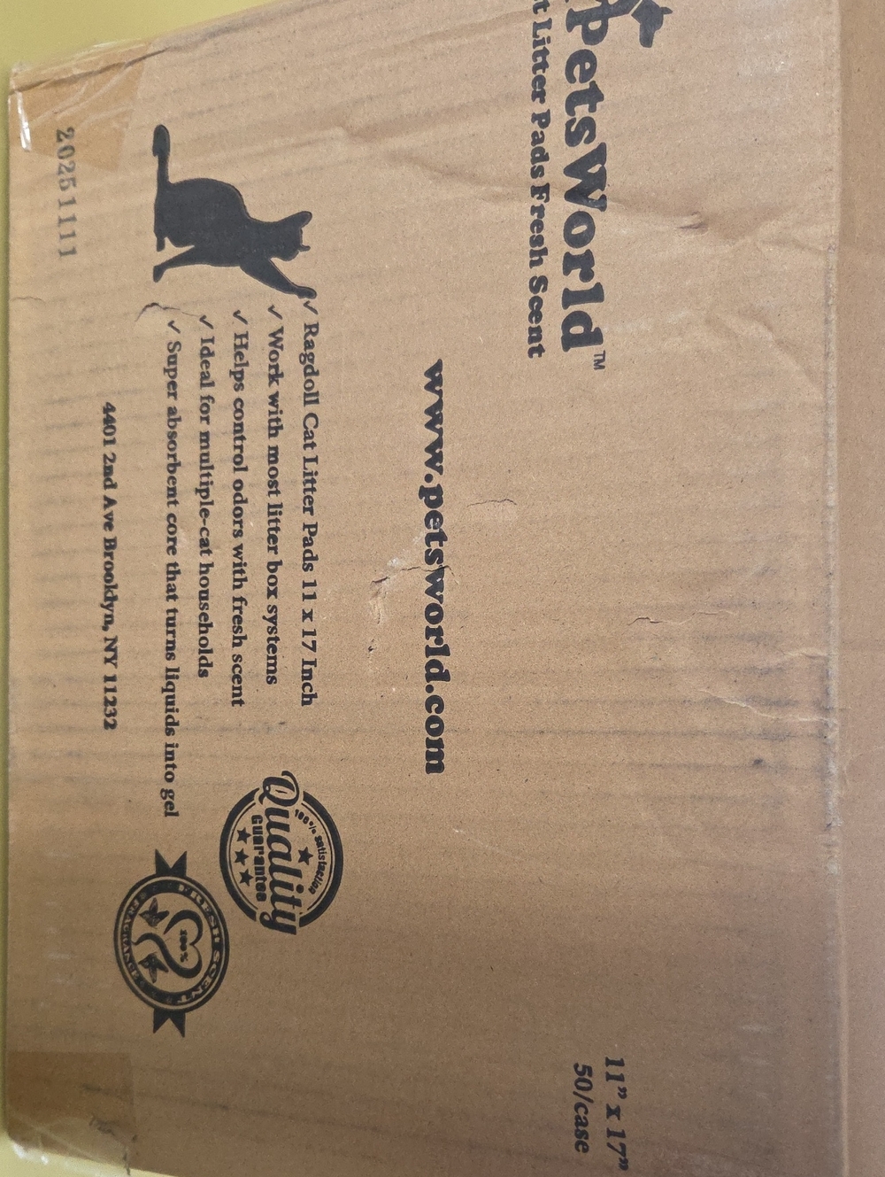 New PetsWorld Cat Litter Pads 11 X 17 - Picture 2 of 6